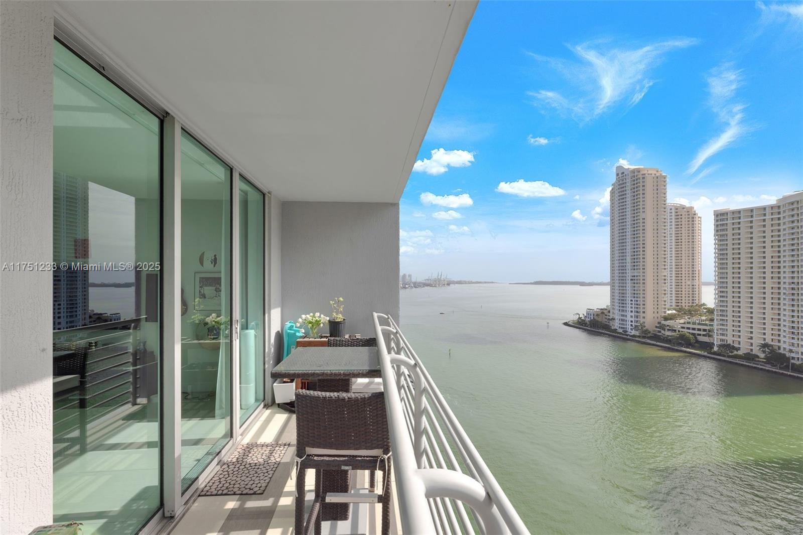 325 S Biscayne Blvd #1715, Miami FL 33131