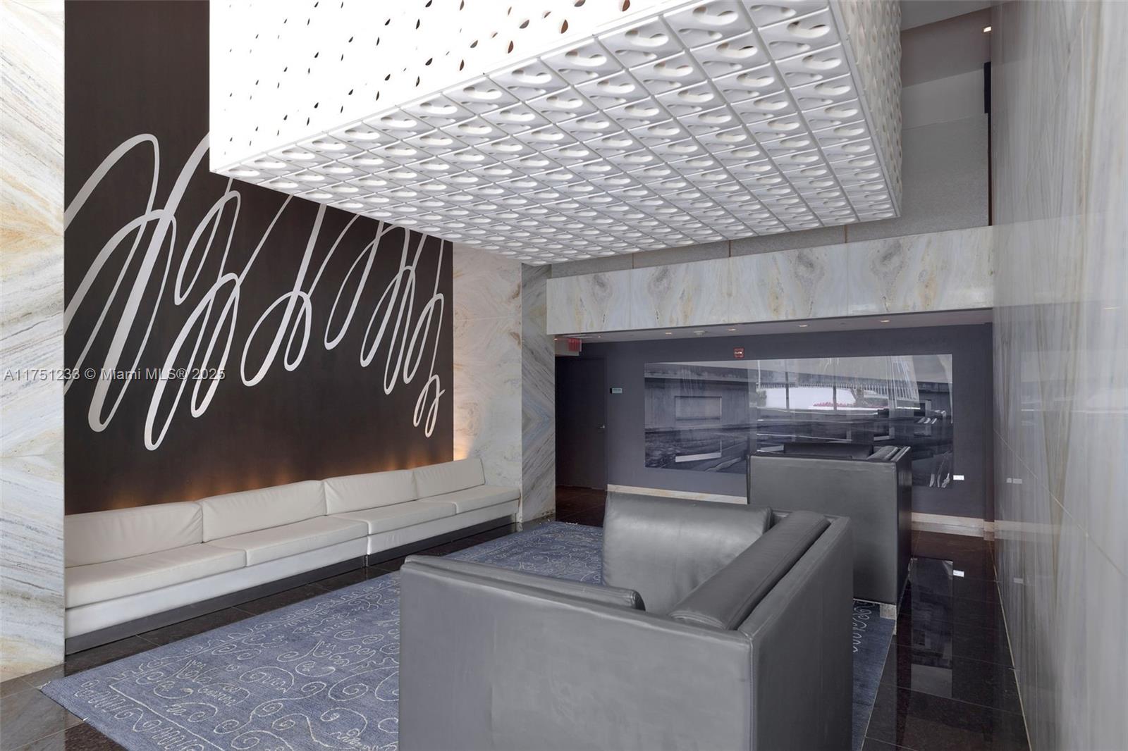 325 S Biscayne Blvd #1715, Miami FL 33131