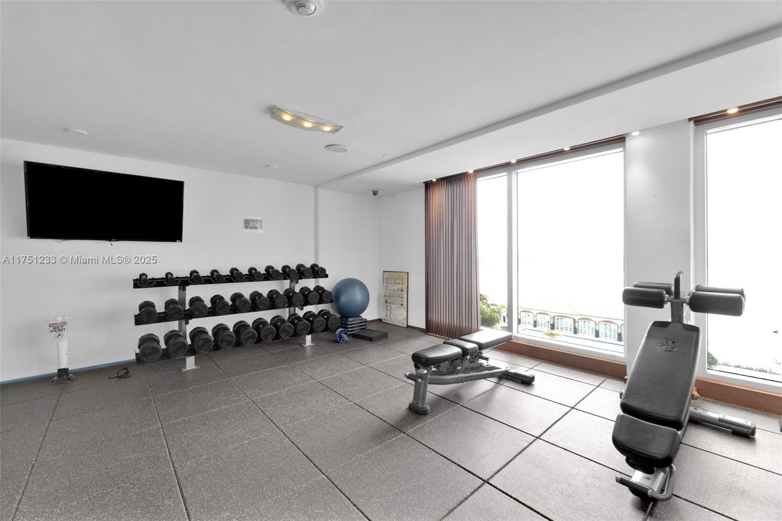 325 S Biscayne Blvd #1715, Miami FL 33131