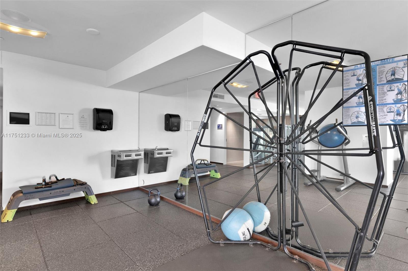 325 S Biscayne Blvd #1715, Miami FL 33131