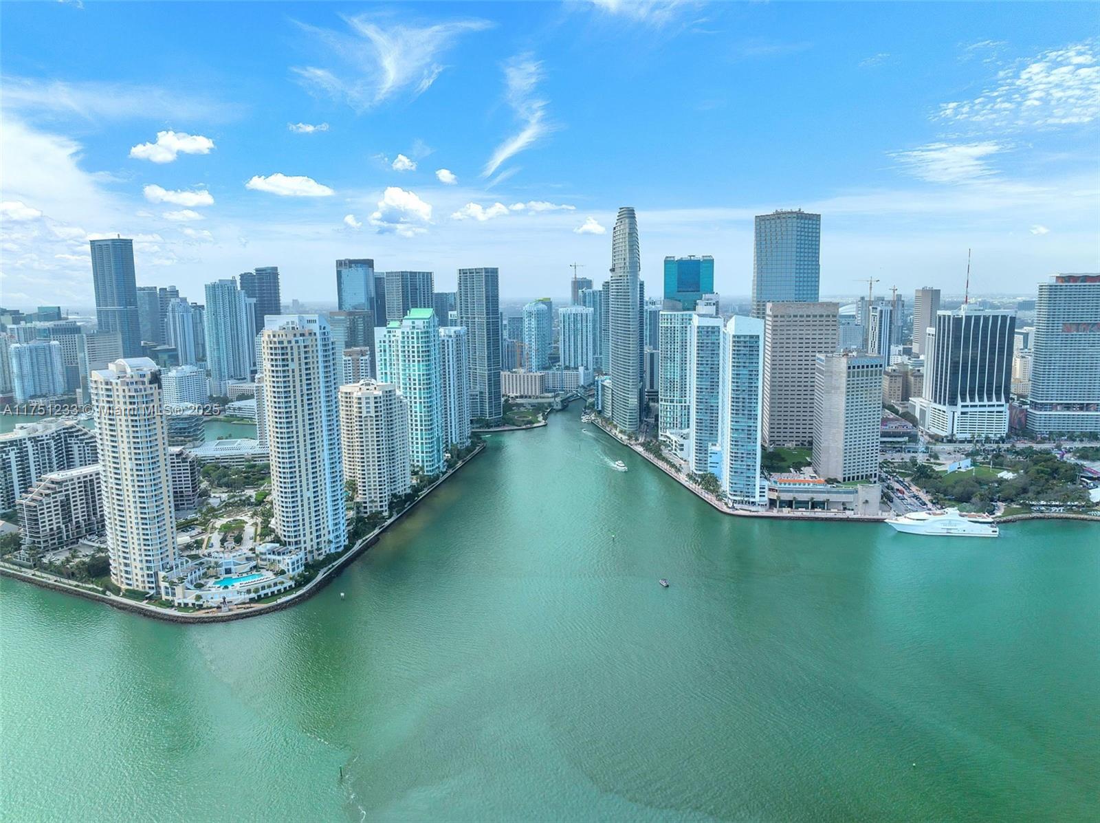325 S Biscayne Blvd #1715, Miami FL 33131
