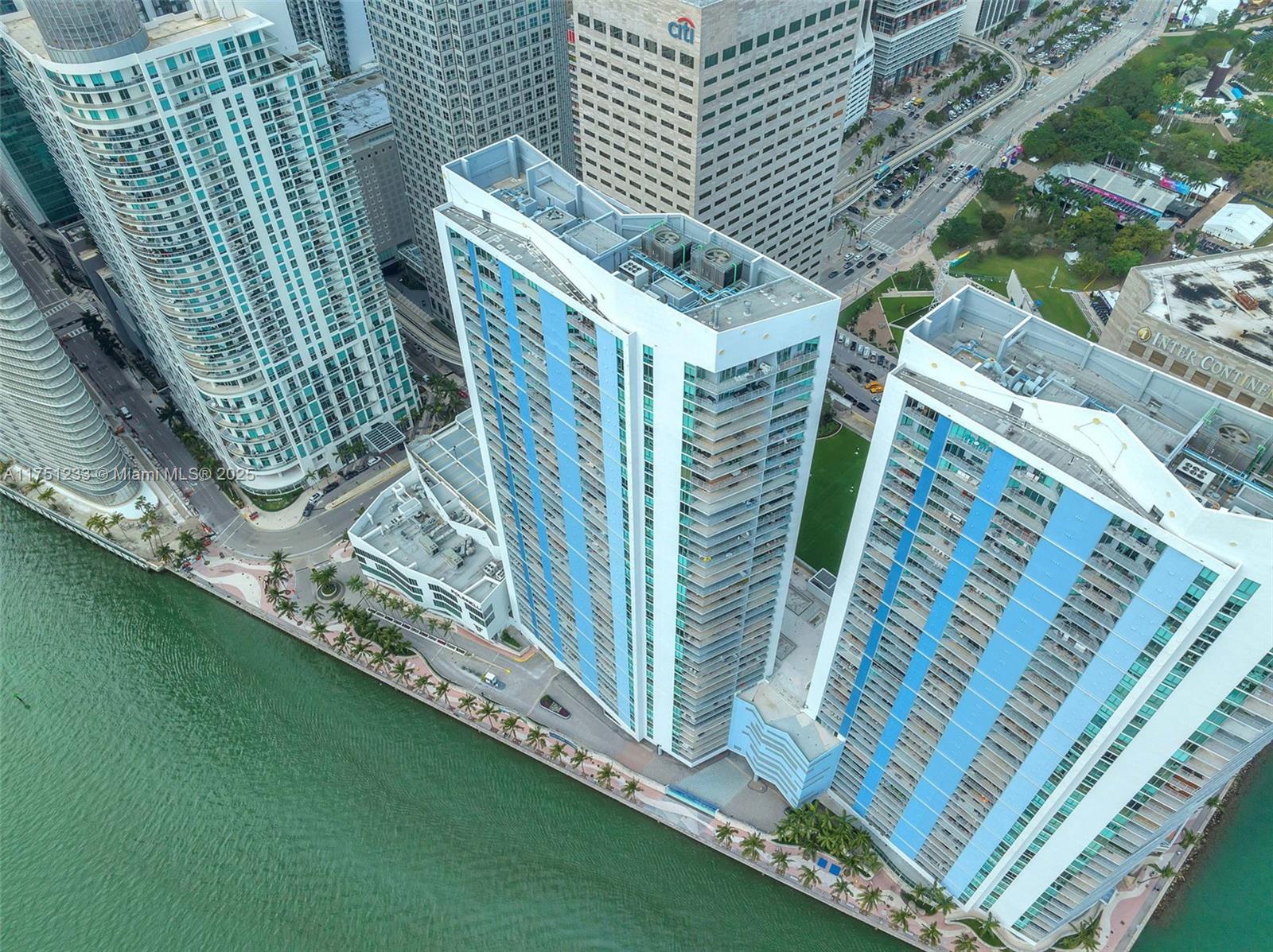 325 S Biscayne Blvd #1715, Miami FL 33131