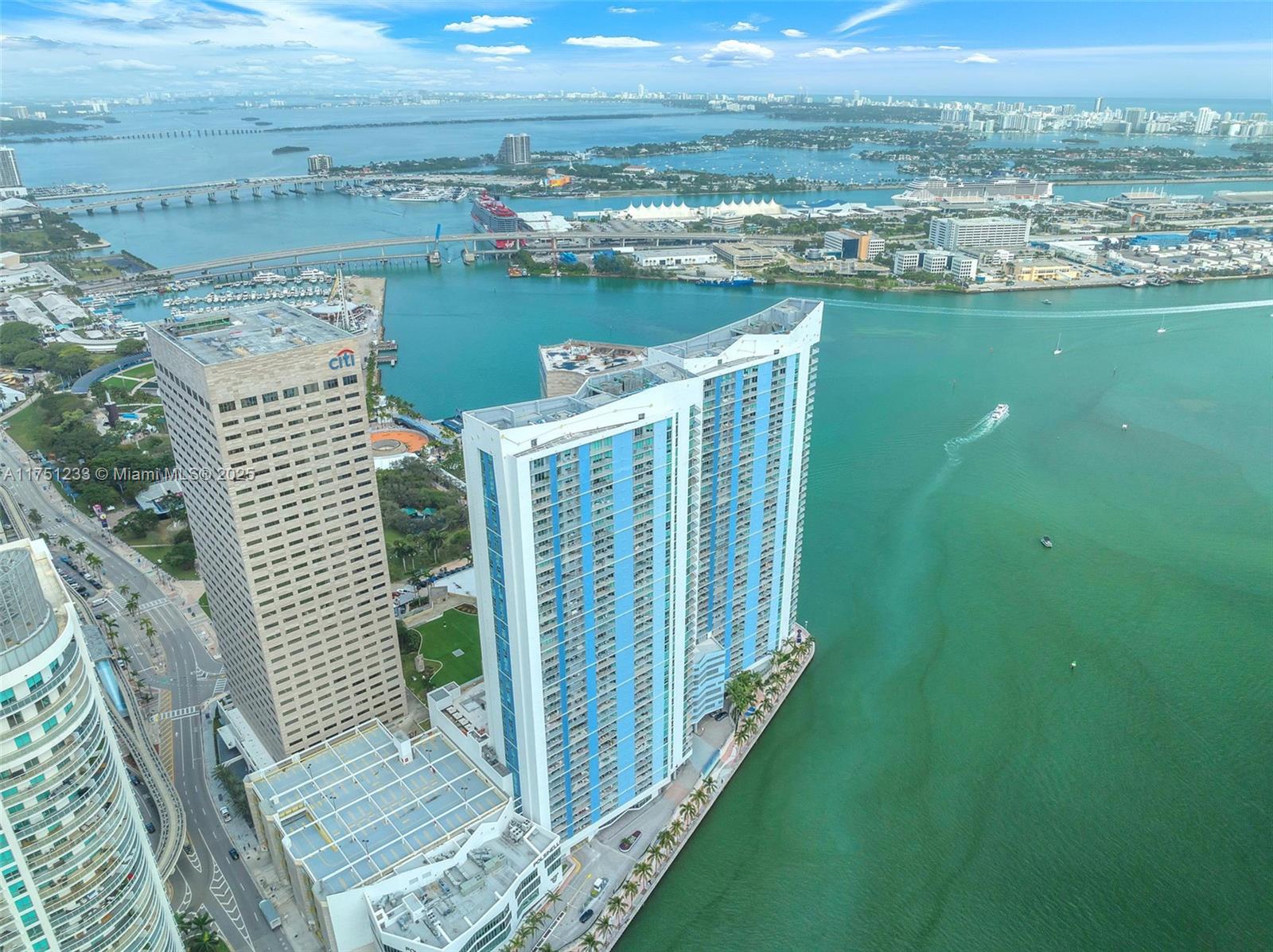 325 S Biscayne Blvd #1715, Miami FL 33131