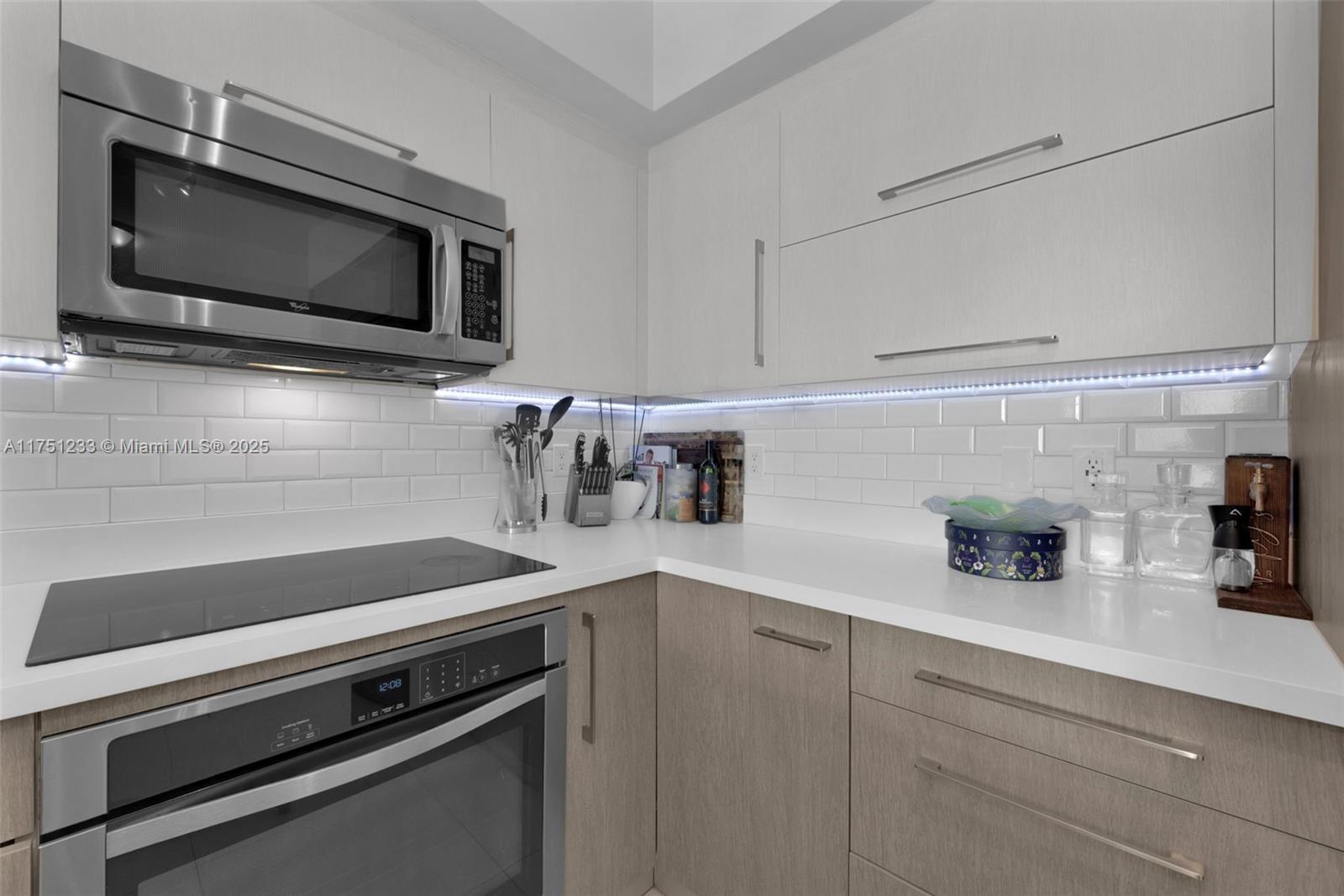325 S Biscayne Blvd #1715, Miami FL 33131