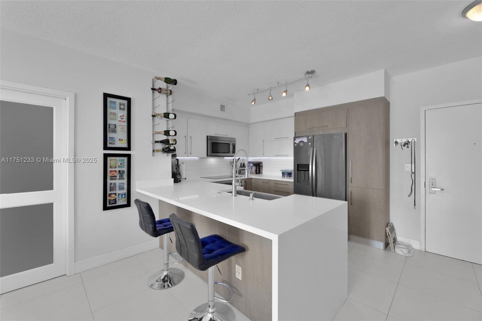 325 S Biscayne Blvd #1715, Miami FL 33131