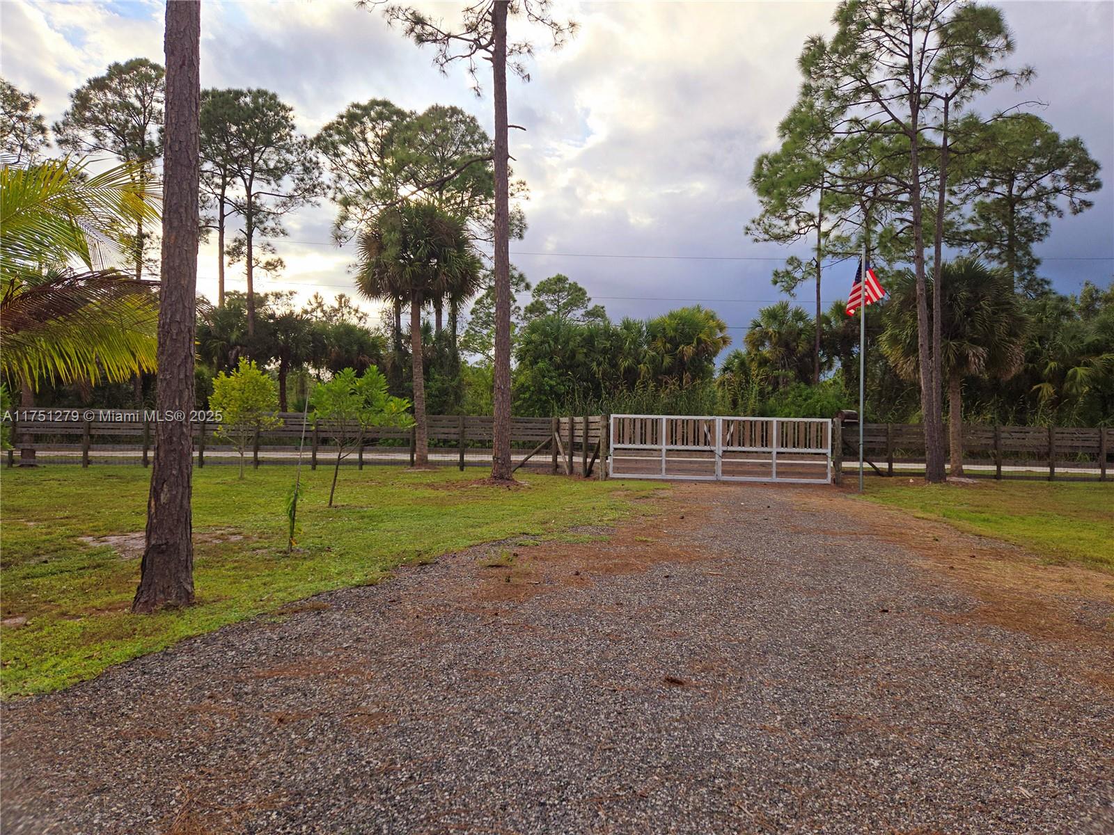 635 W Paso Fino Cir, Clewiston, Florida image 7