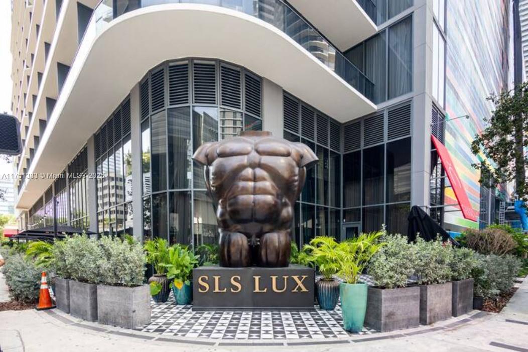 Best views in SLS LUX! Referred to as the 03 line of the building, facing south, directly over pool, tennis court and Mary Brickell Village. 1 bedroom plus den and 2 full bathrooms available at the prestigious SLS Lux. Private elevator leads to private foyer, stainless appliances, washer/dryer, his/her sink, spacious walk in closet. Amentities include two pools. one with full bar and BBQs, tennis court/basketball court, gym, spa and private event rooms for events. Currently leased until 02/2026 $4,450/month