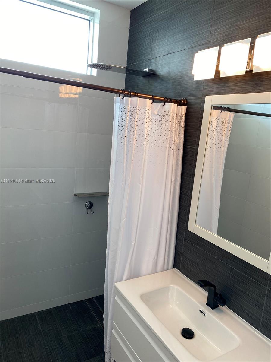 7934 West Dr #805, North Bay Village FL 33141