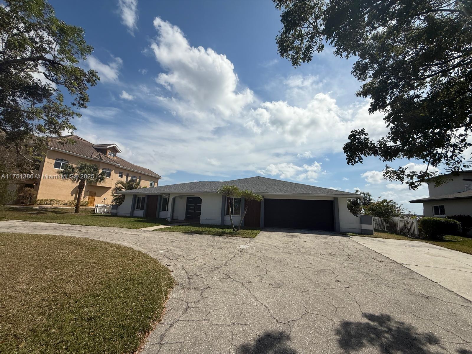 111 E North Shore Ave, Fort Myers, Florida image 4