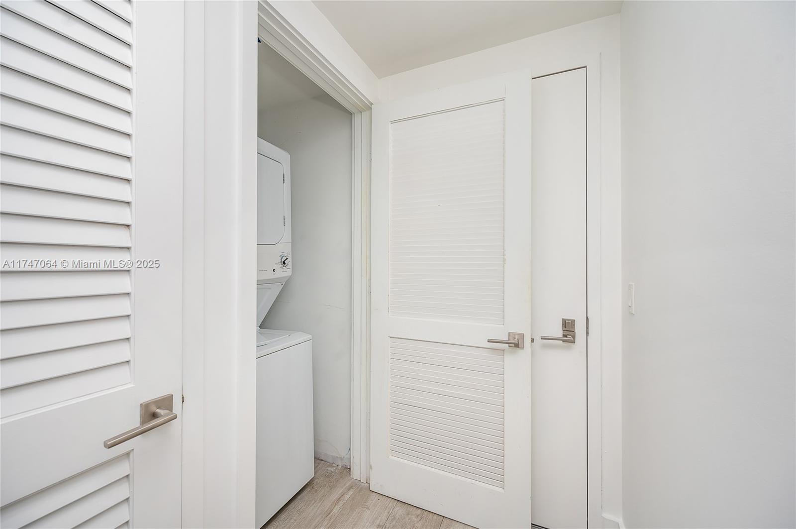 121 NE 34th St #1608, Miami FL 33137