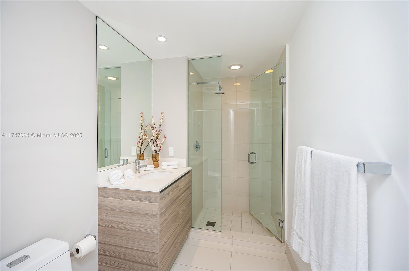 121 NE 34th St #1608, Miami FL 33137