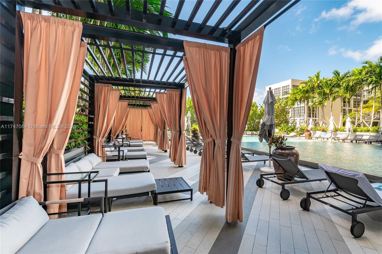 121 NE 34th St #1608, Miami FL 33137