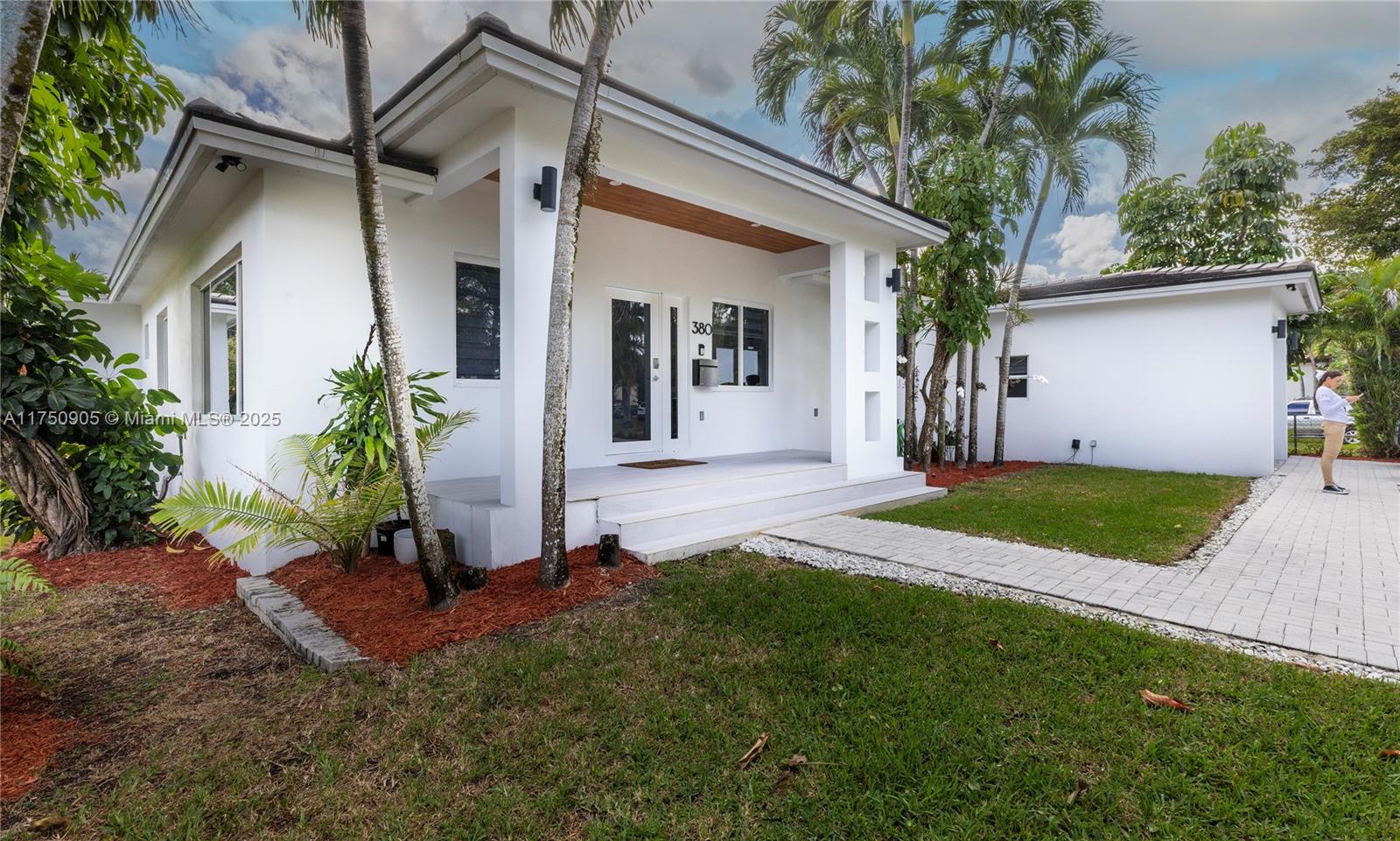 380 Morningside Dr, Miami Springs, Florida image 3