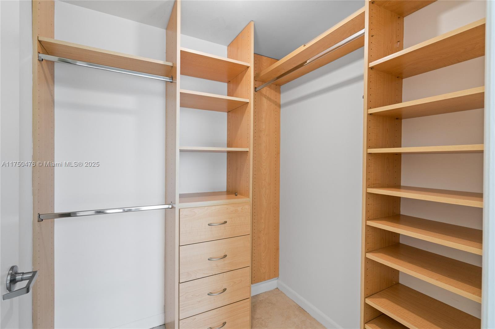 350 S Miami Ave #2210, Miami FL 33130