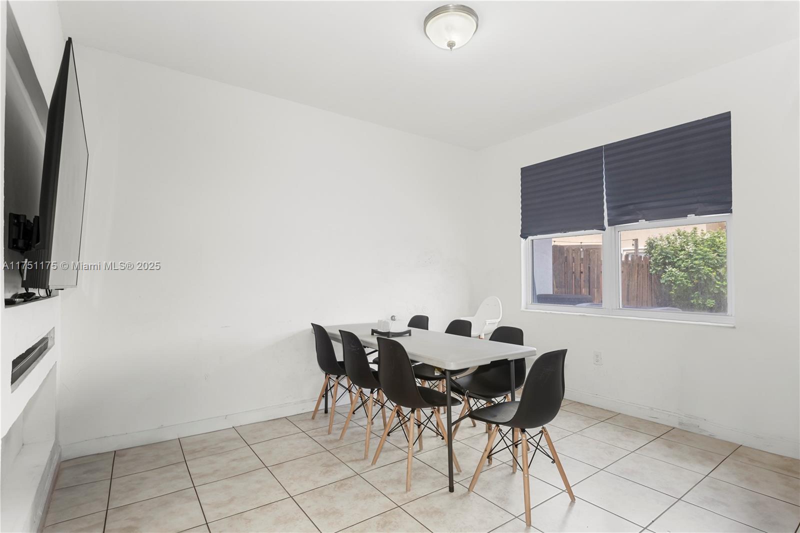 11053 NW 87th St, Doral, Florida image 6