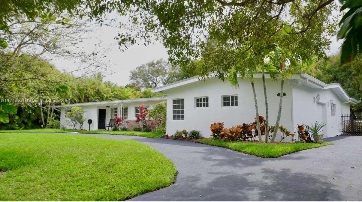7420 SW 125th St, Pinecrest, Florida image 1