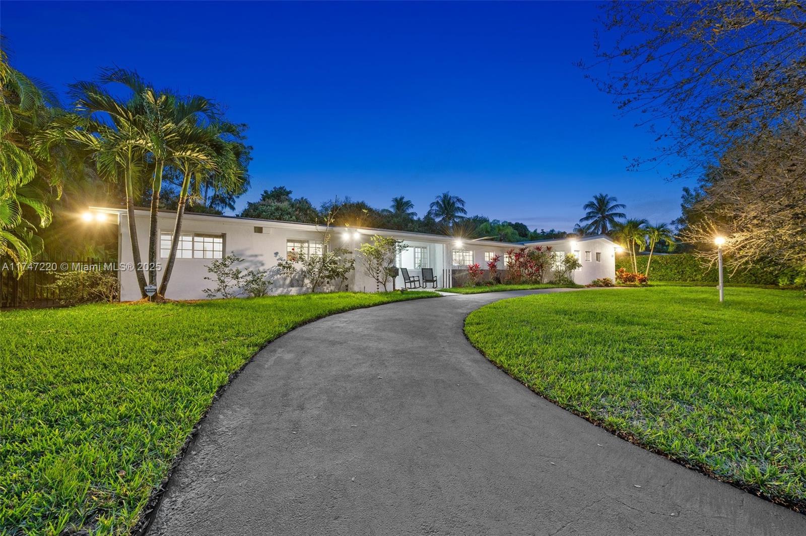7420 SW 125th St, Pinecrest, Florida image 3