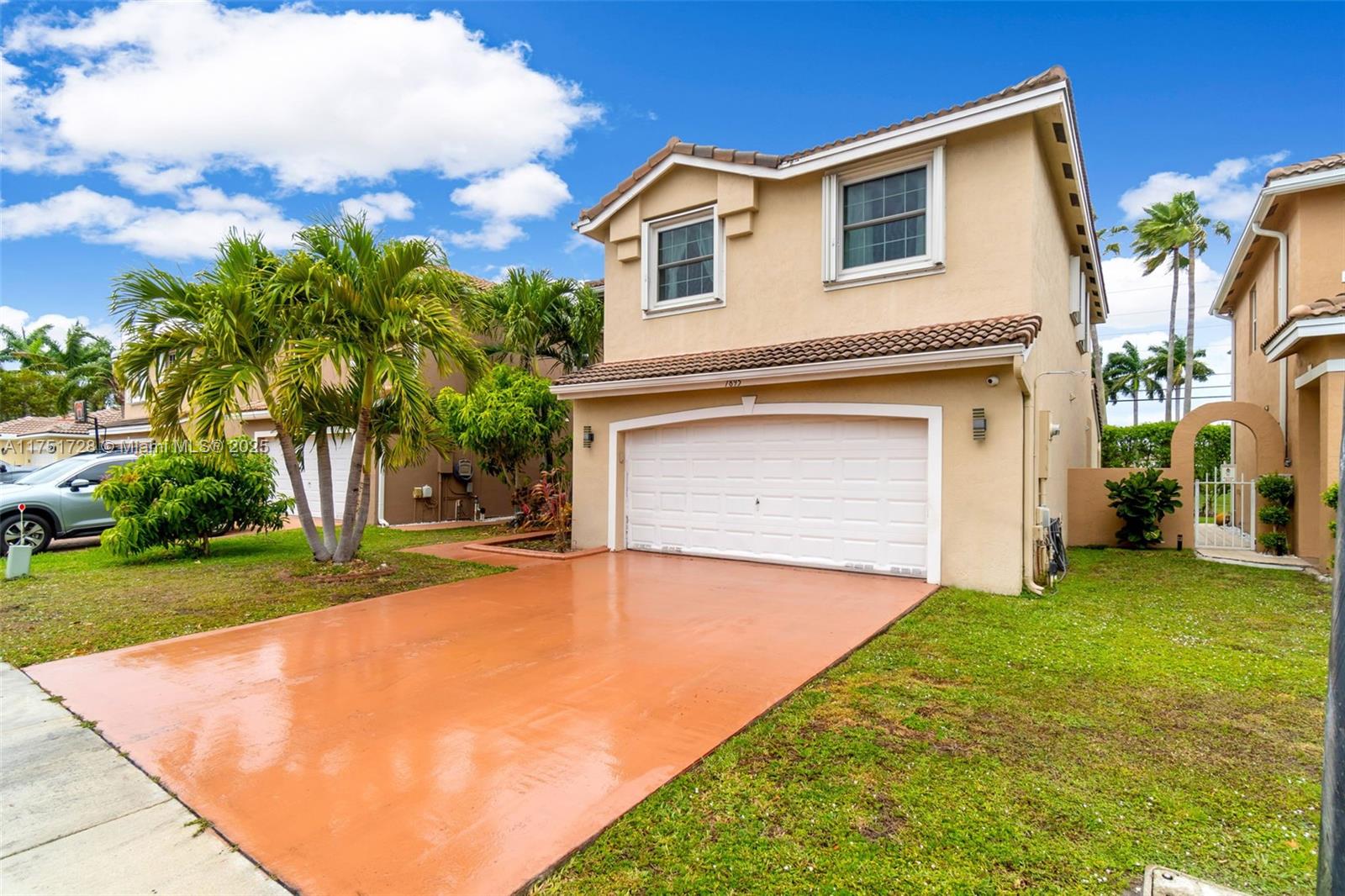 7895 N Silverado Cir, Davie, Florida image 2