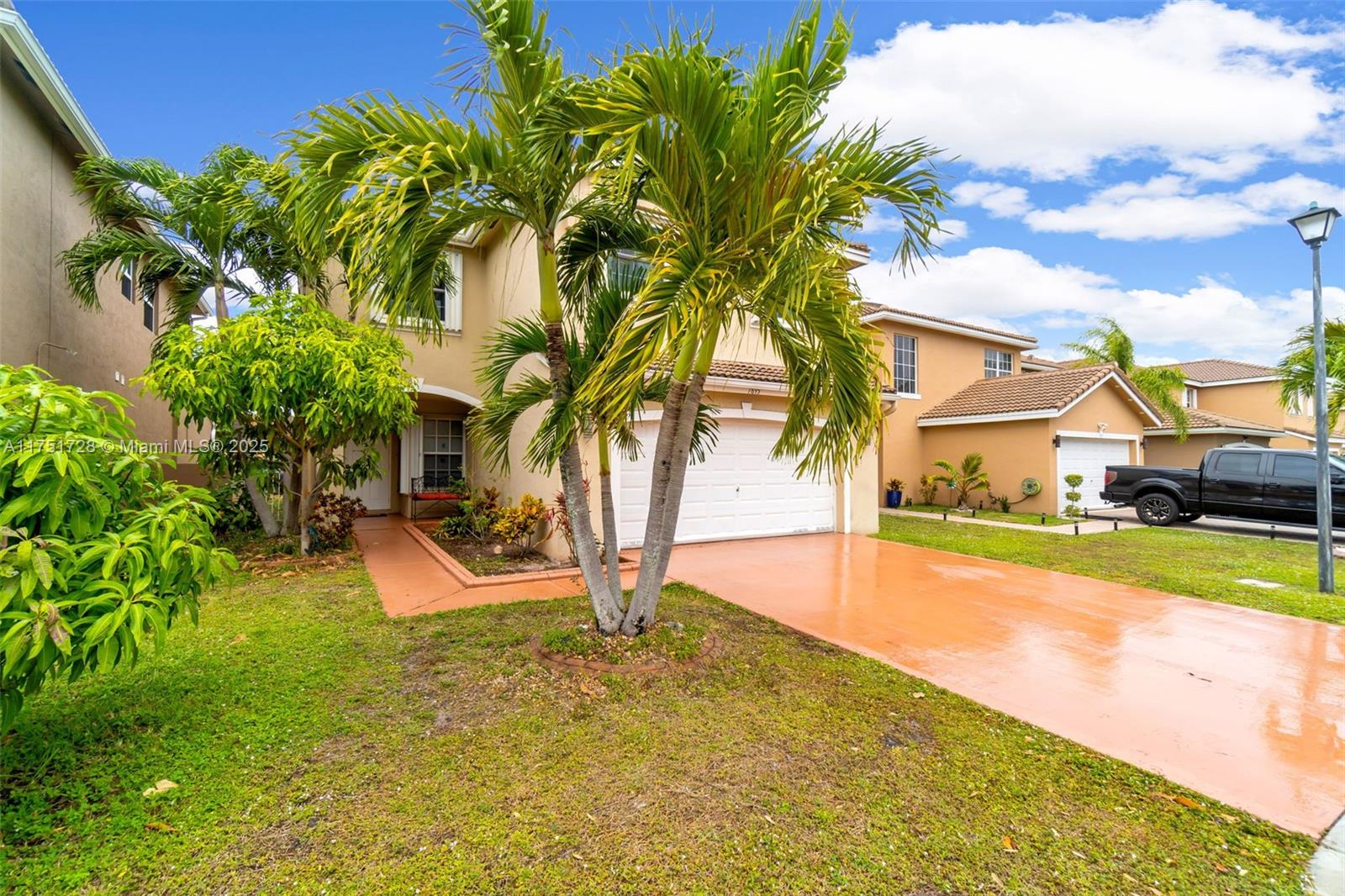 7895 N Silverado Cir, Davie, Florida image 3