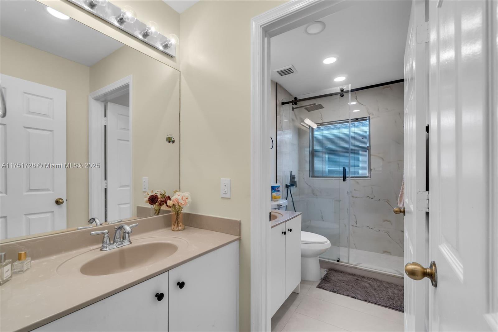 7895 N Silverado Cir, Davie, Florida image 33