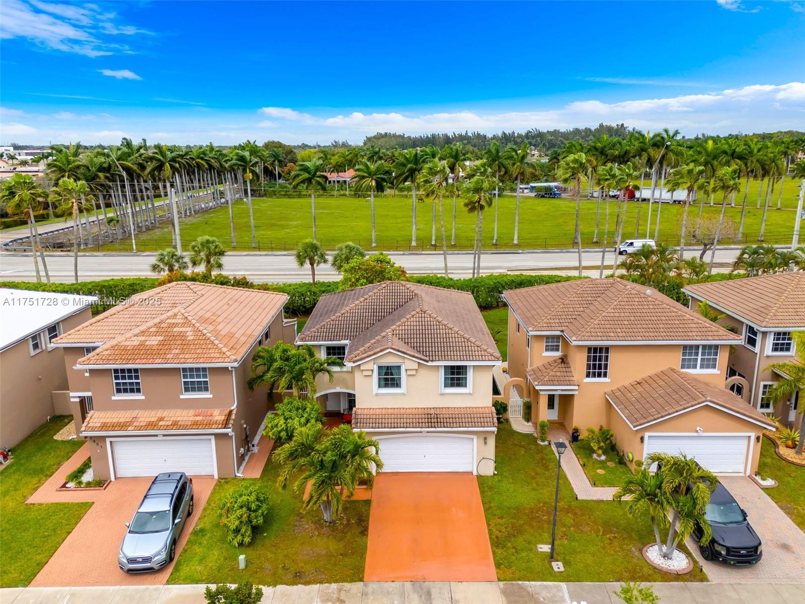 7895 N Silverado Cir, Davie, Florida image 39