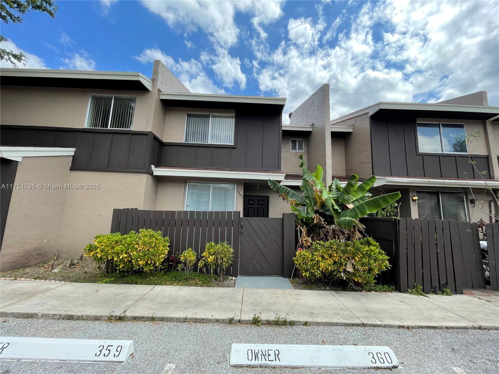 1357 Sussex Dr Unit 1357, North Lauderdale, Florida 33068