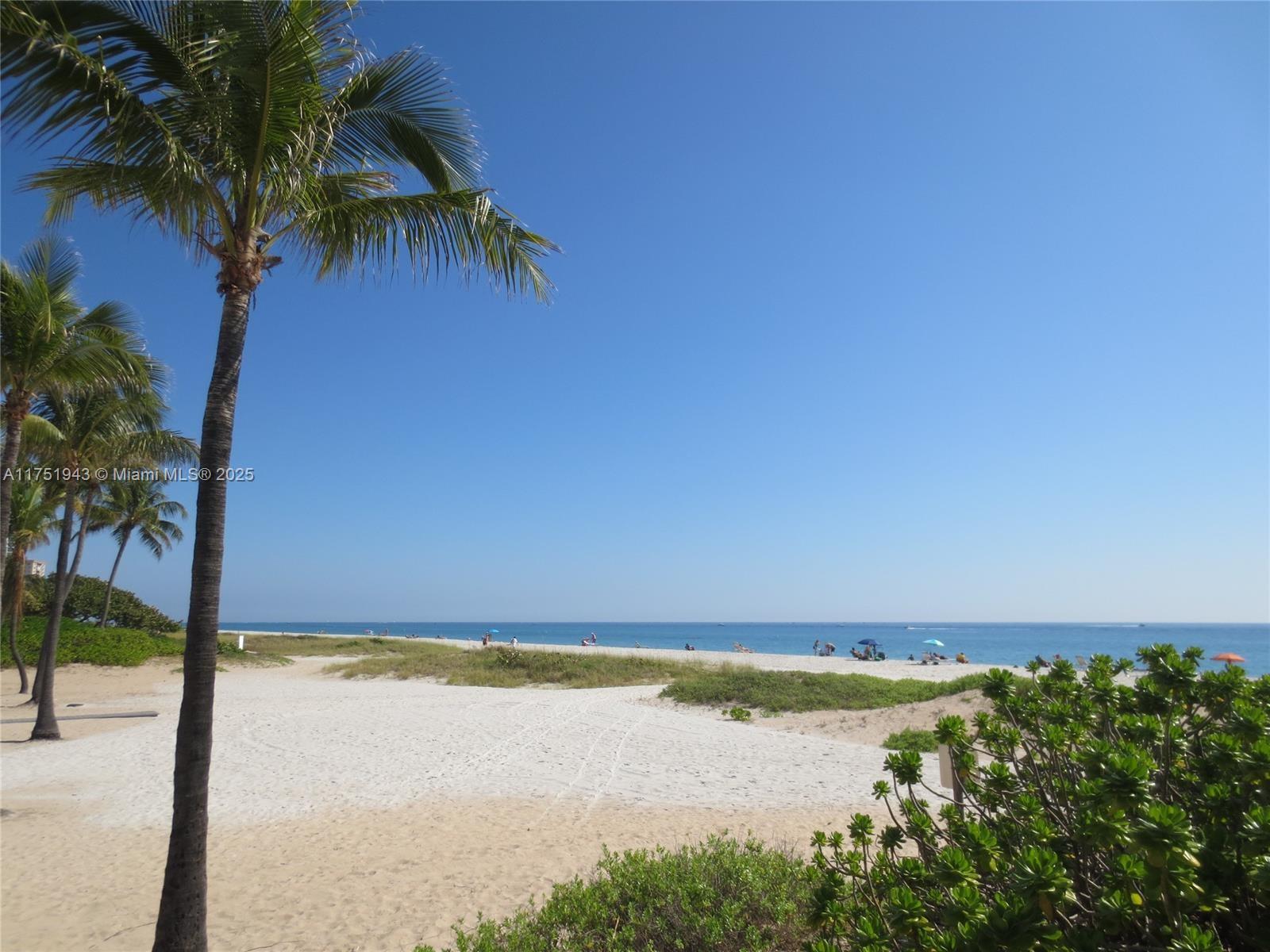 3261 Oleander Way, Lauderdale By The Sea, Florida image 10