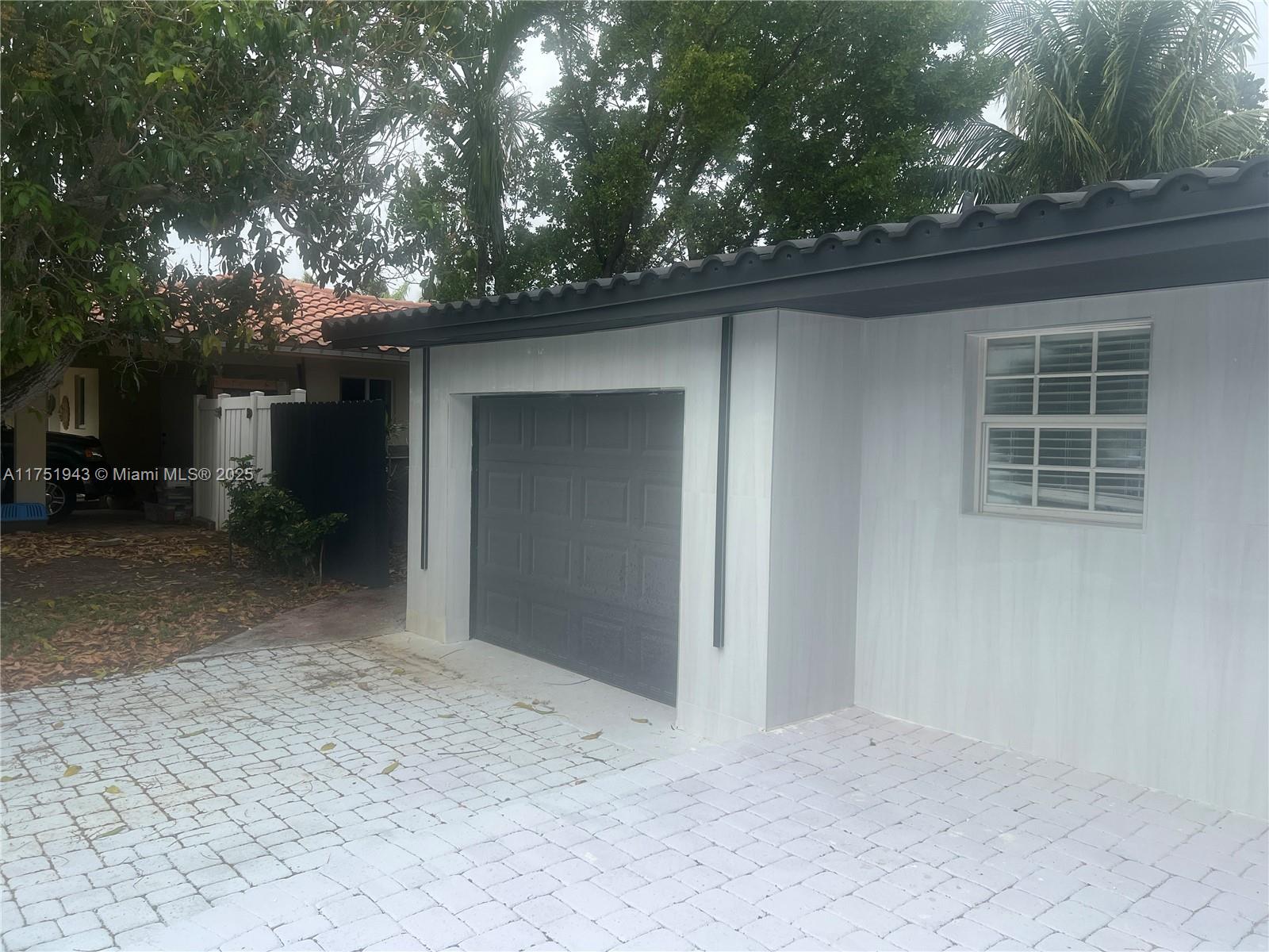 3261 Oleander Way, Lauderdale By The Sea, Florida image 18
