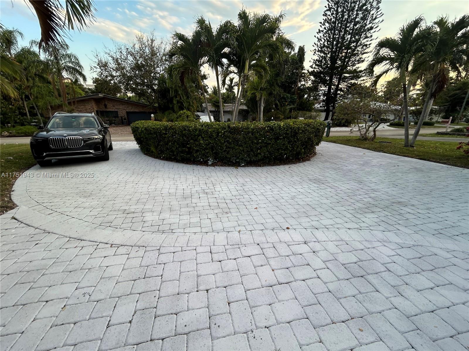 3261 Oleander Way, Lauderdale By The Sea, Florida image 28