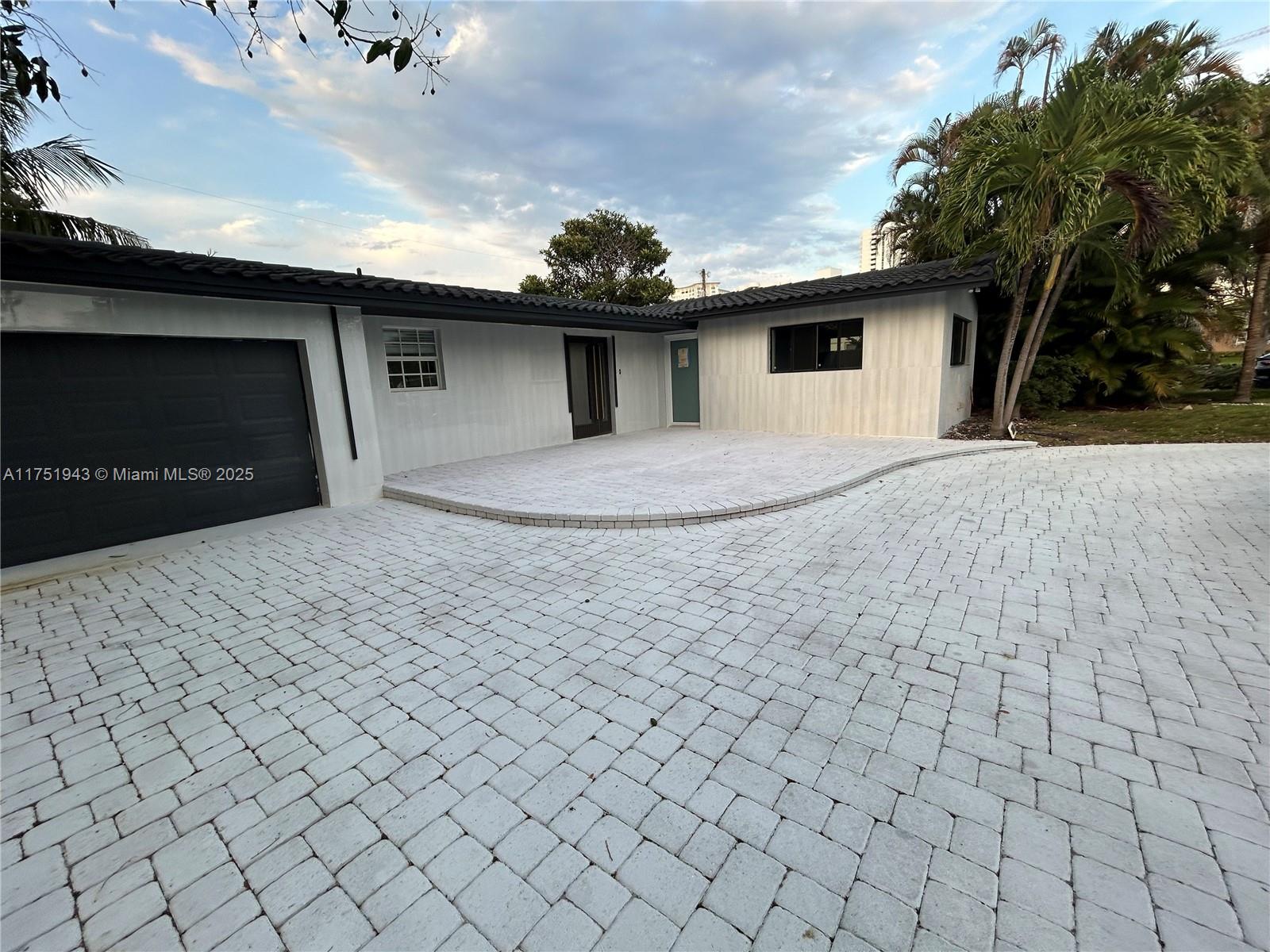 3261 Oleander Way, Lauderdale By The Sea, Florida image 29