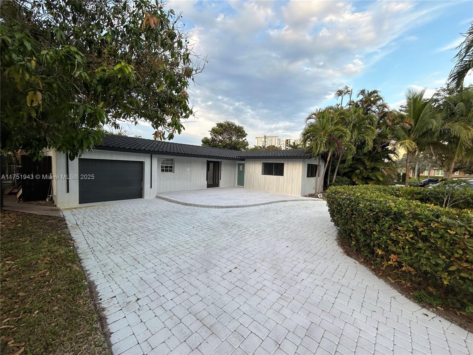 3261 Oleander Way, Lauderdale By The Sea, Florida image 31