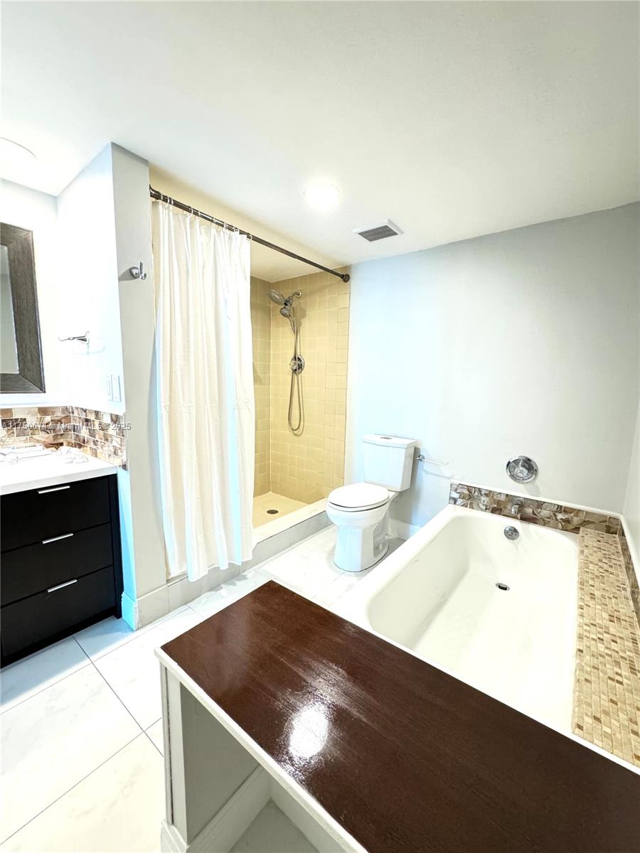 600 Biltmore Way #615, Coral Gables FL 33134