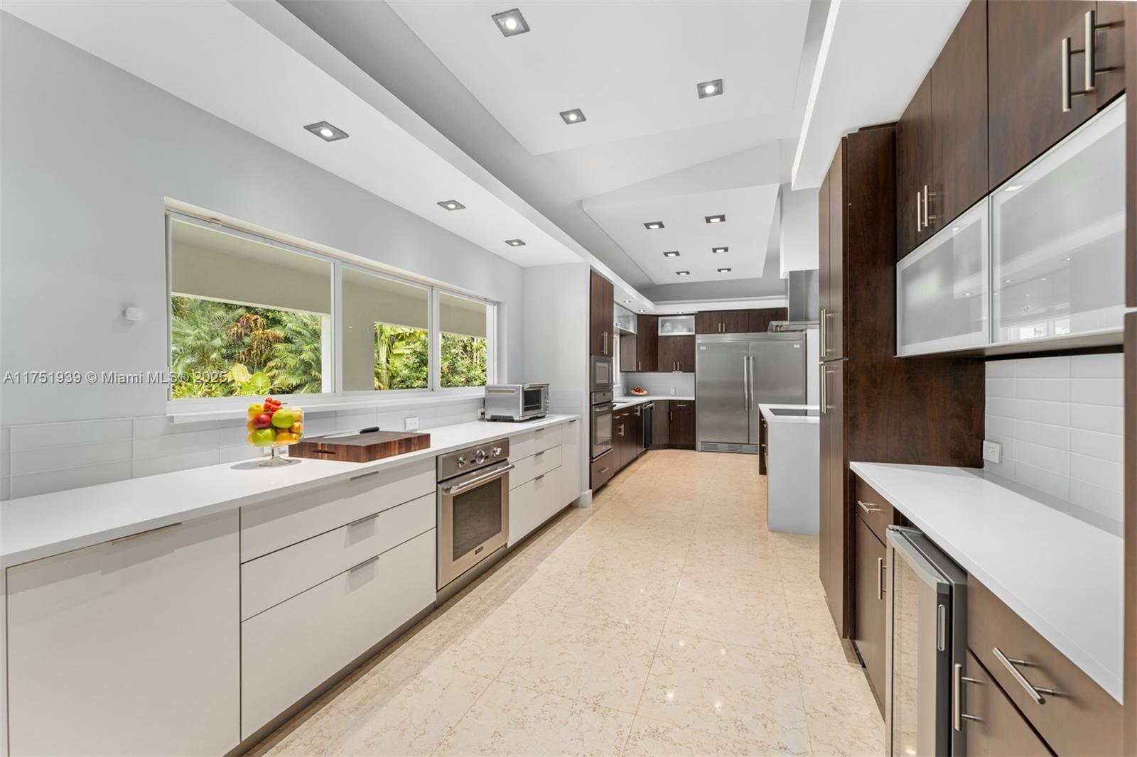 6784 SW 97th St, Pinecrest, Florida image 3
