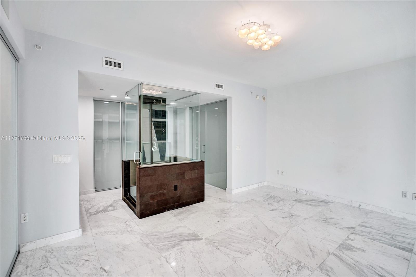 1040 Biscayne Blvd #3608, Miami FL 33132