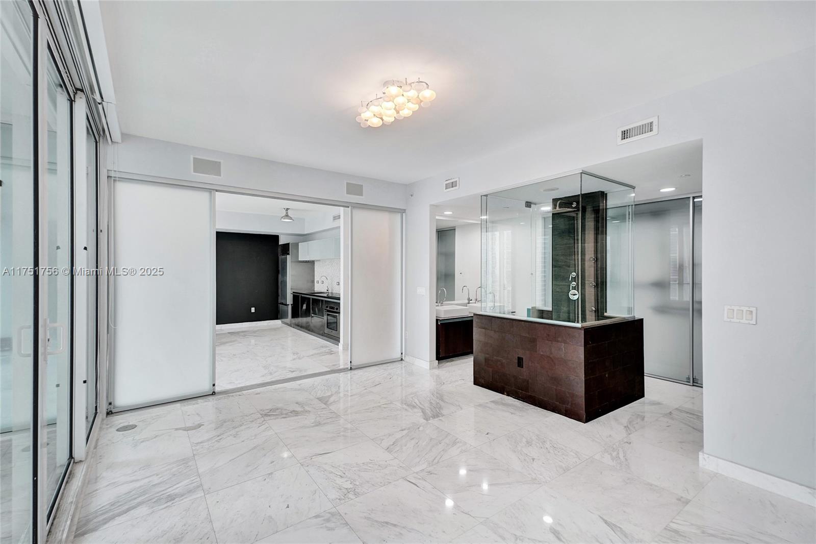 1040 Biscayne Blvd #3608, Miami FL 33132