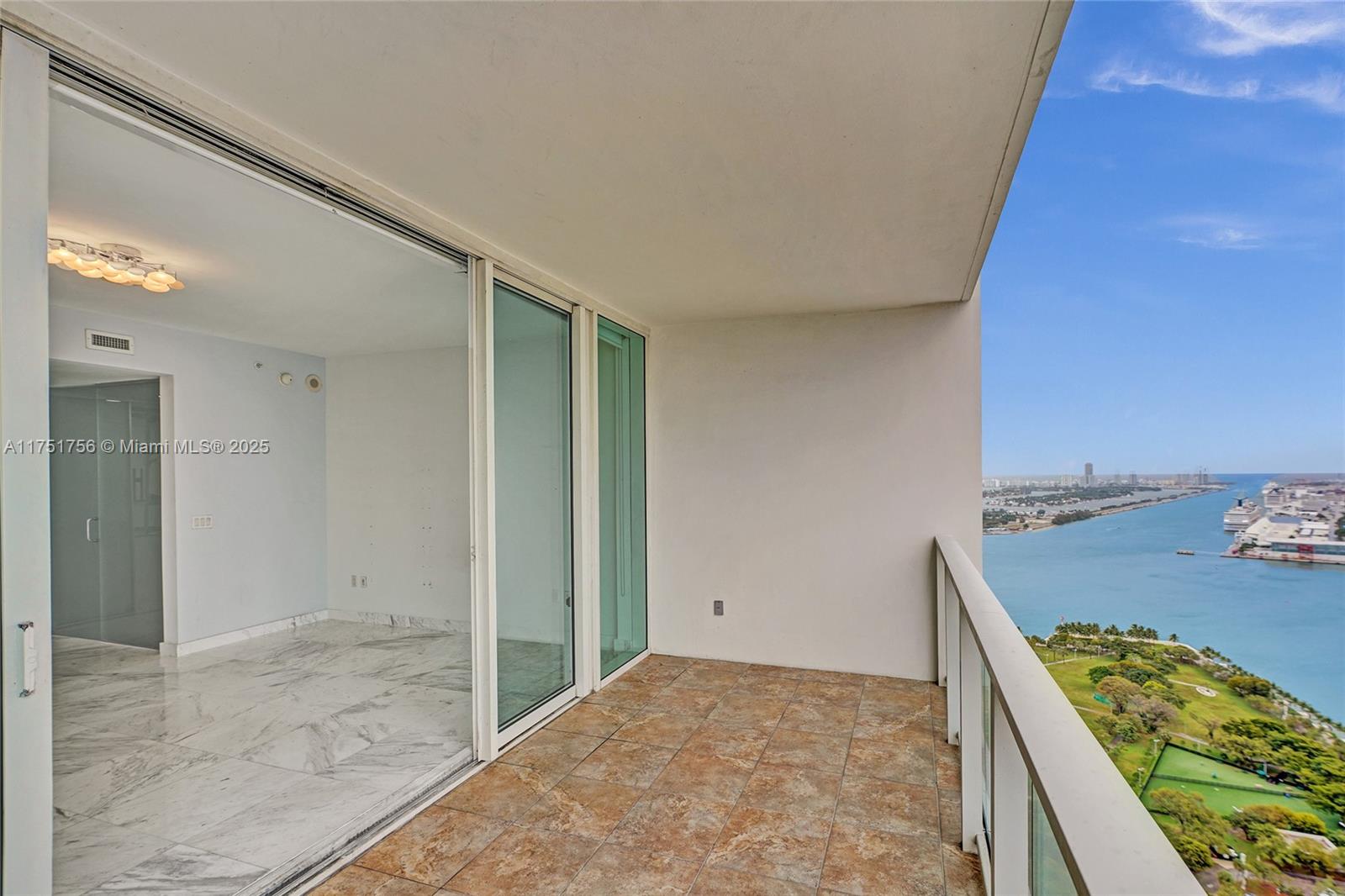 1040 Biscayne Blvd #3608, Miami FL 33132