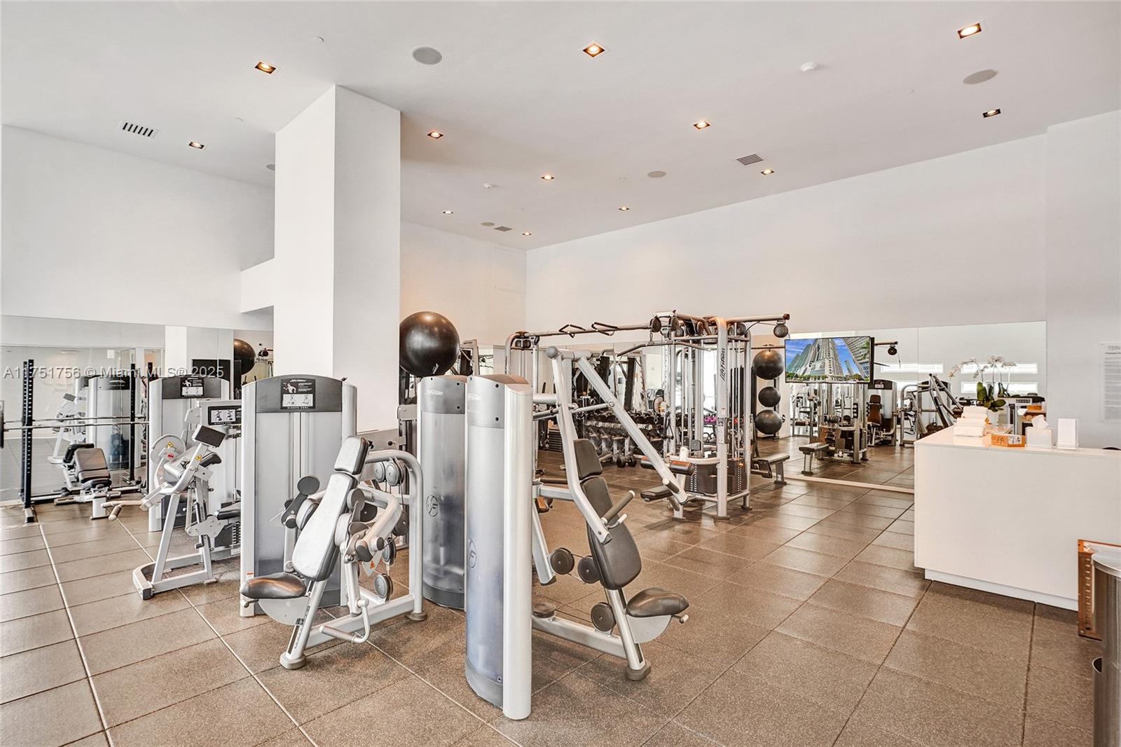 1040 Biscayne Blvd #3608, Miami FL 33132