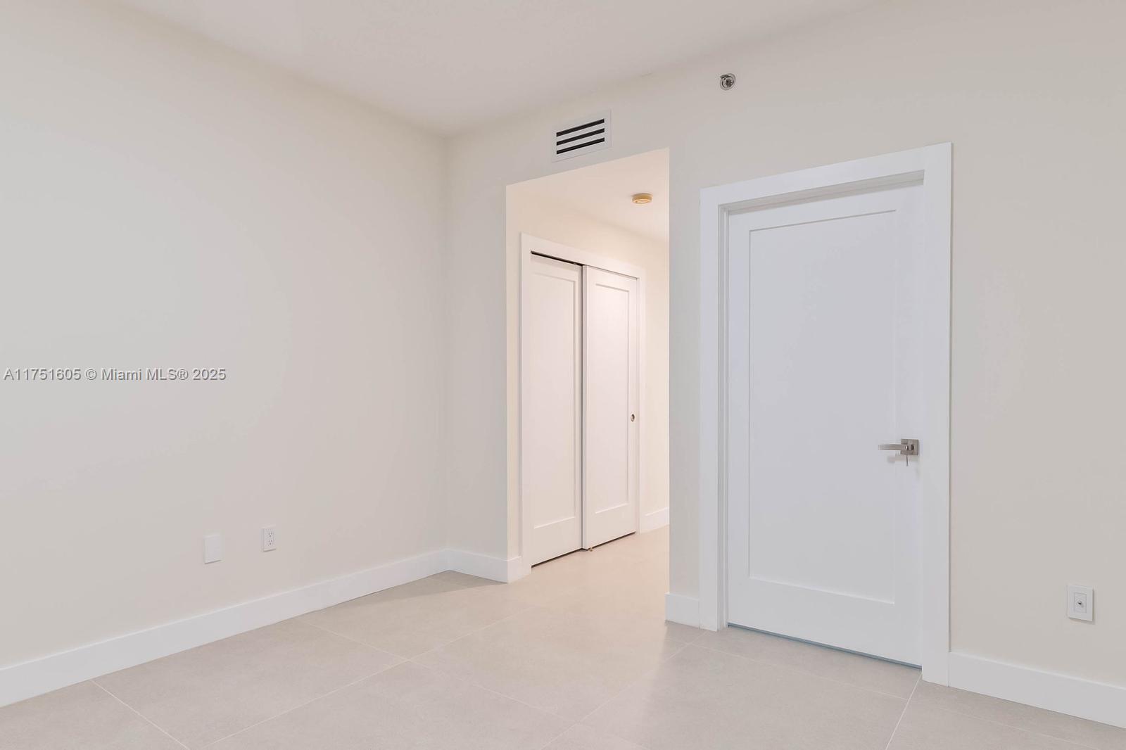 1050 Brickell Ave #3214, Miami FL 33131