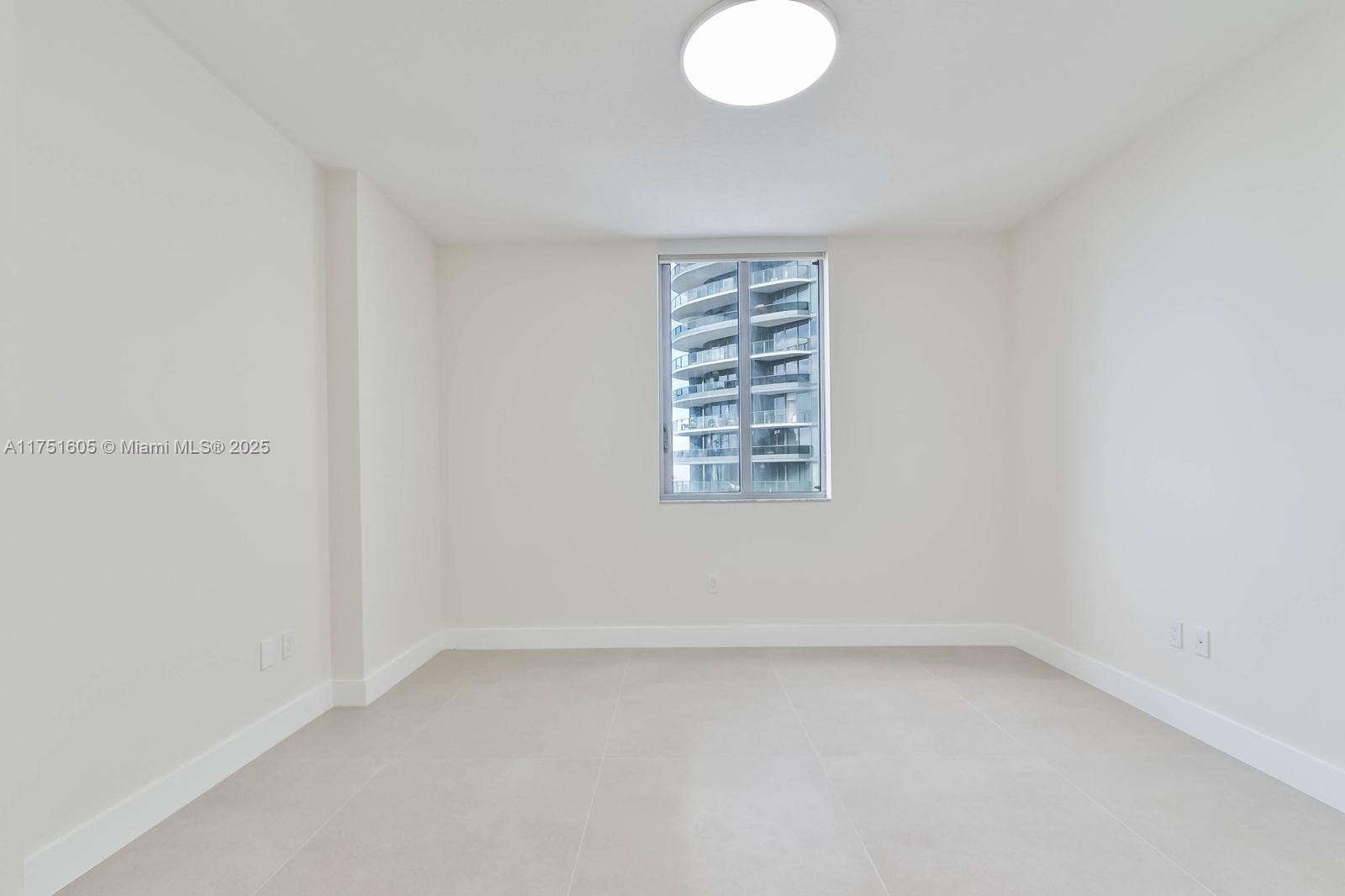 1050 Brickell Ave #3214, Miami FL 33131
