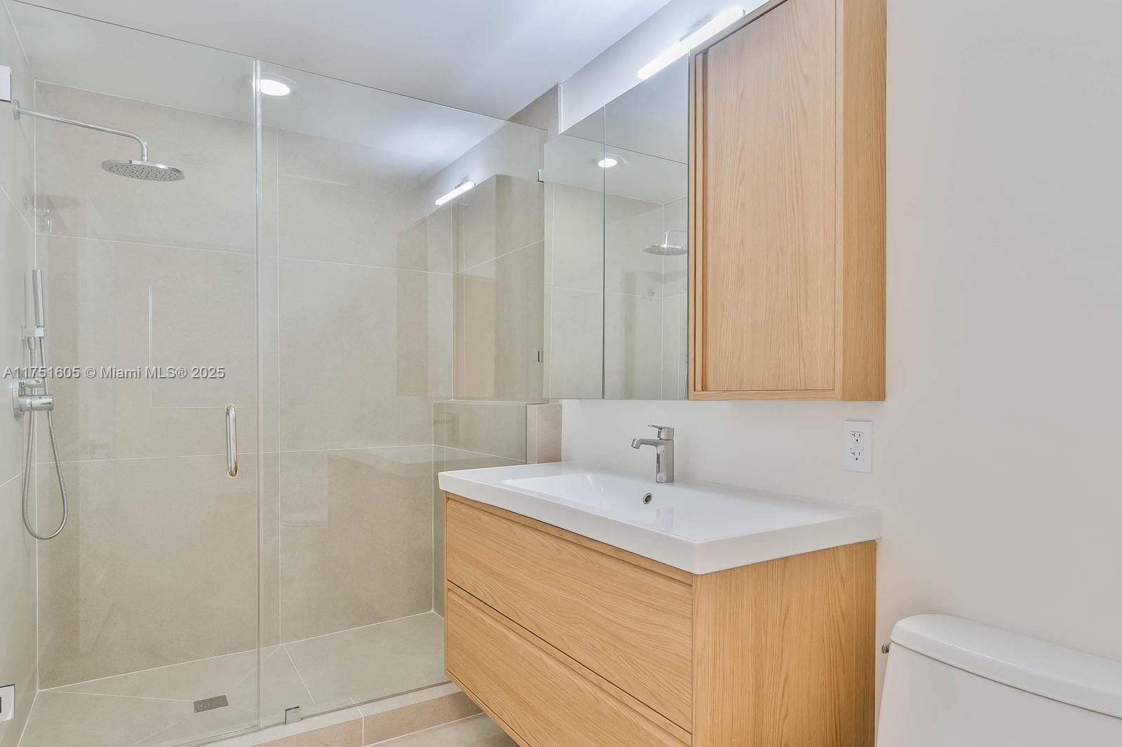 1050 Brickell Ave #3214, Miami FL 33131
