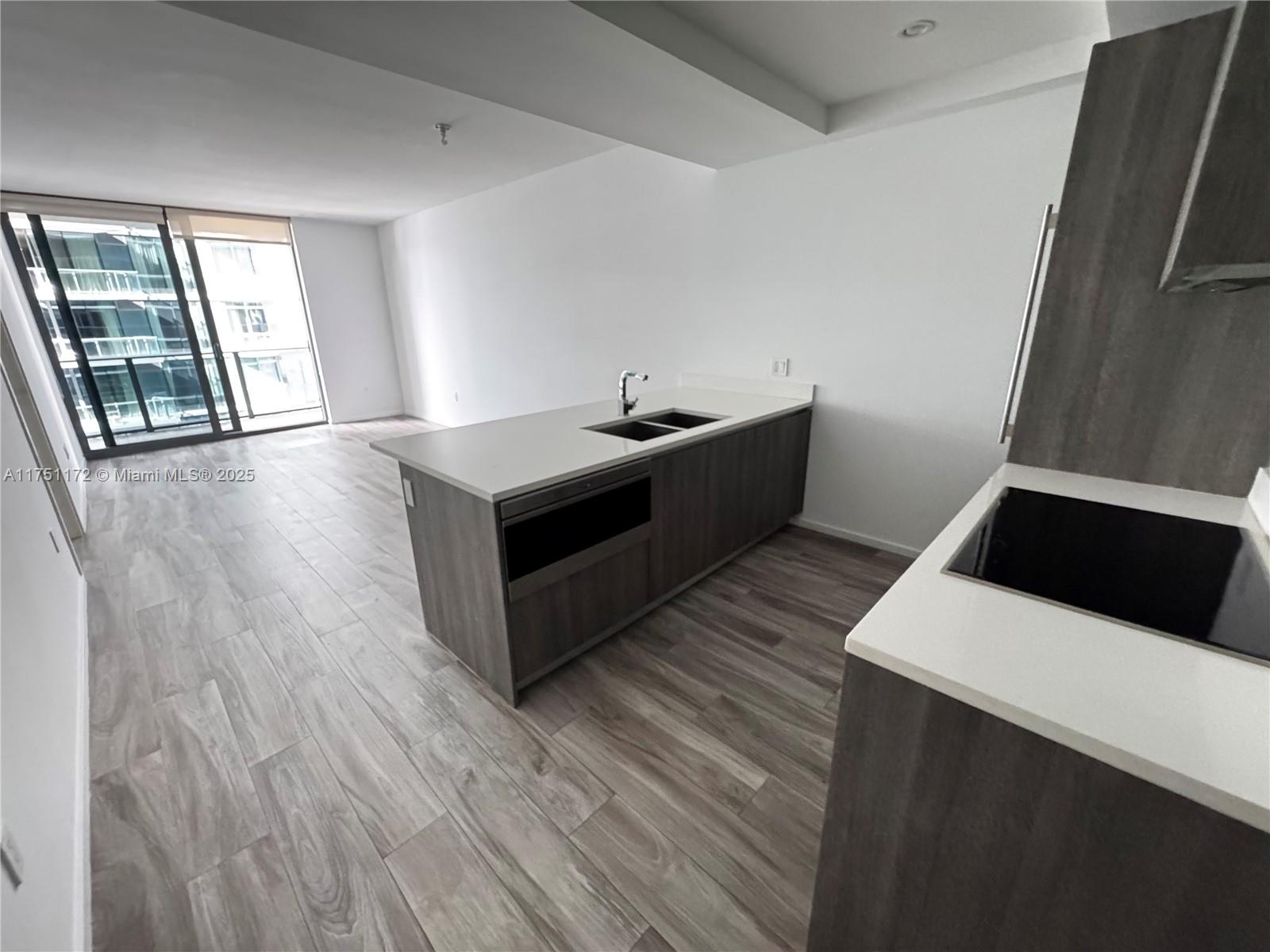 801 S Miami Ave #1906, Miami FL 33130