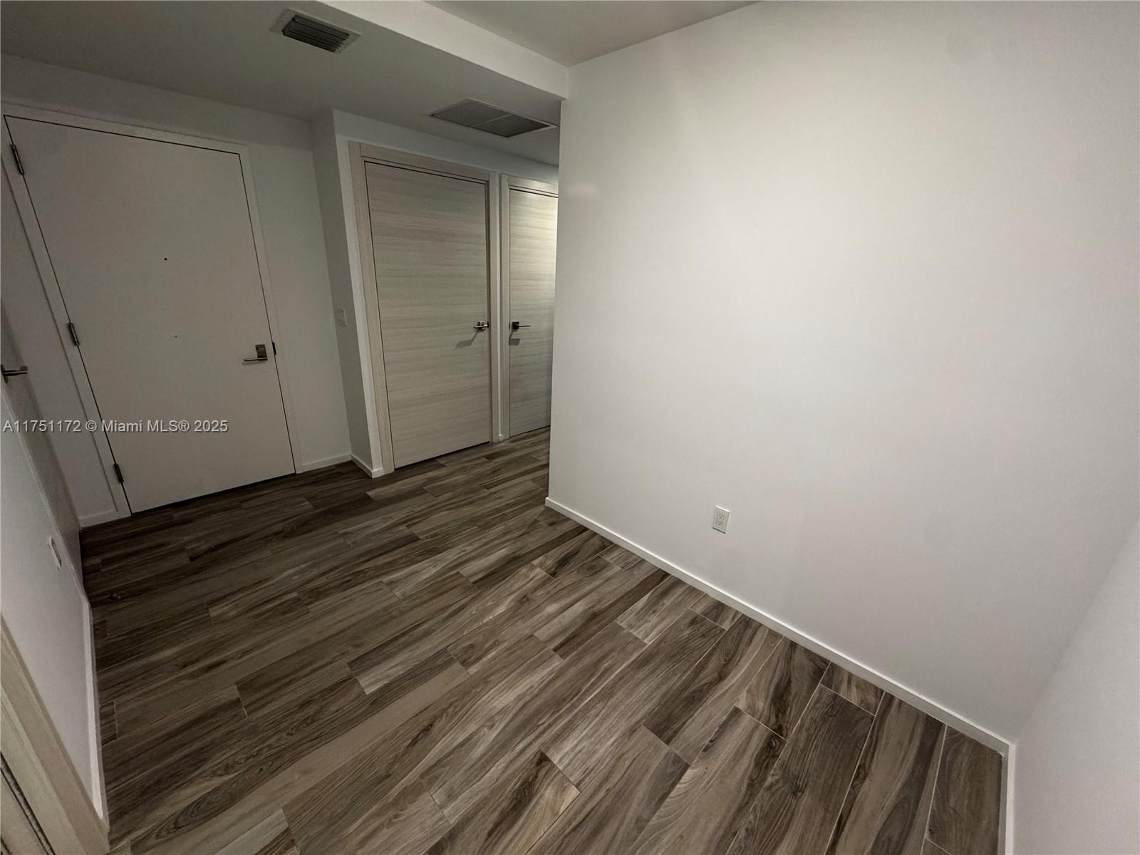 801 S Miami Ave #1906, Miami FL 33130