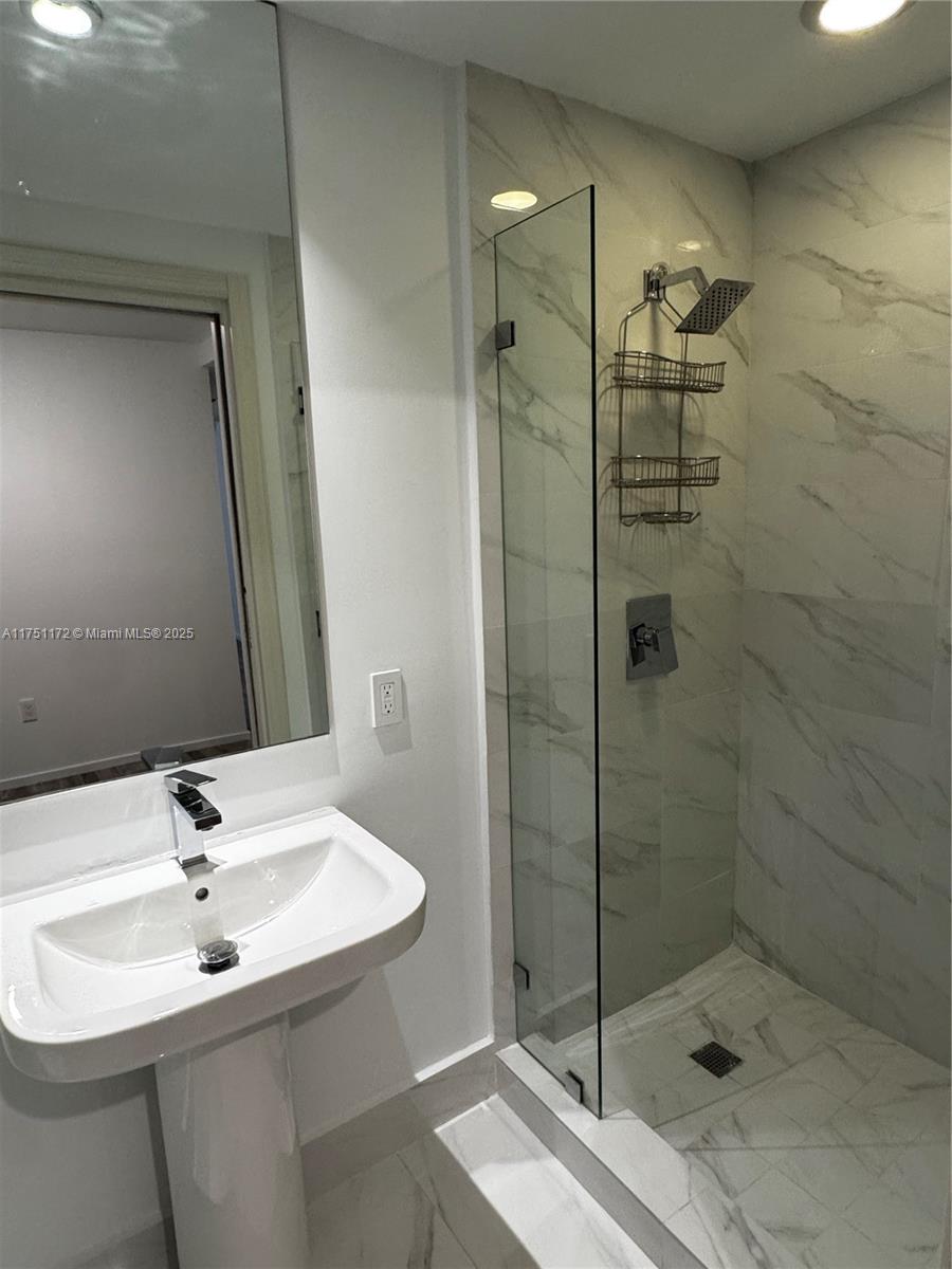 801 S Miami Ave #1906, Miami FL 33130