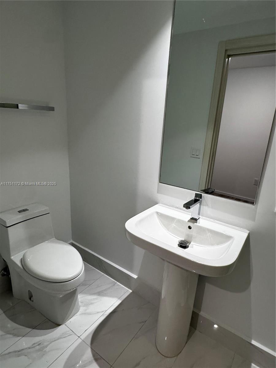 801 S Miami Ave #1906, Miami FL 33130