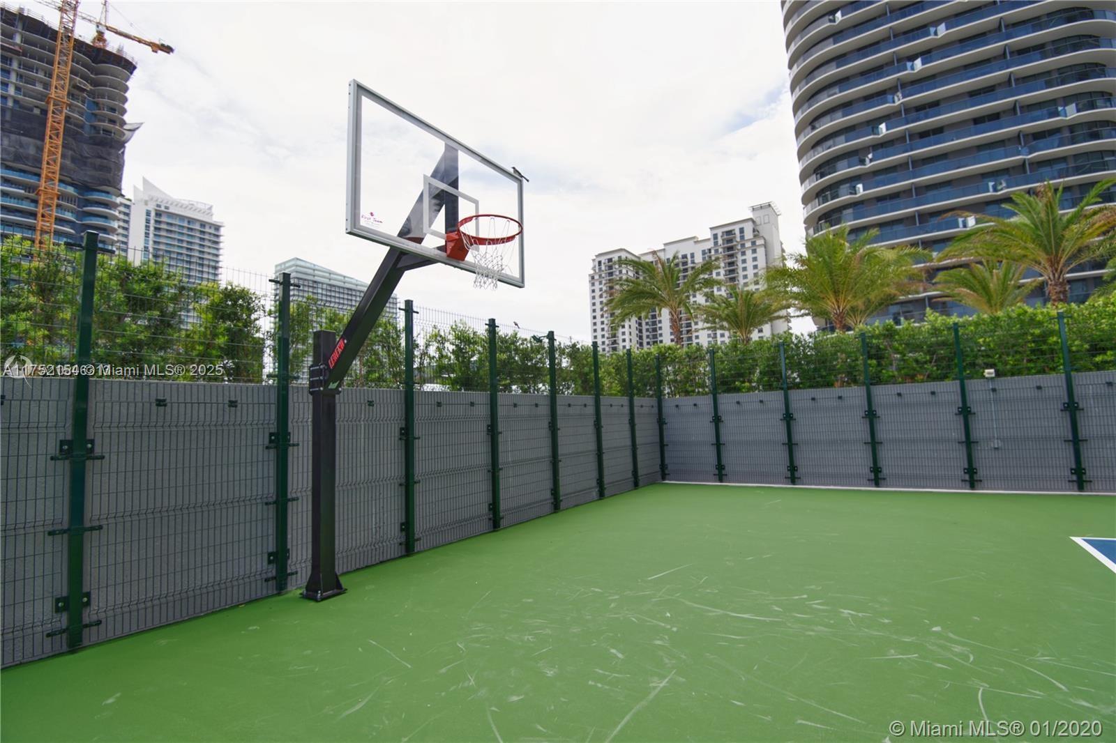 801 S Miami Ave #4406, Miami FL 33130
