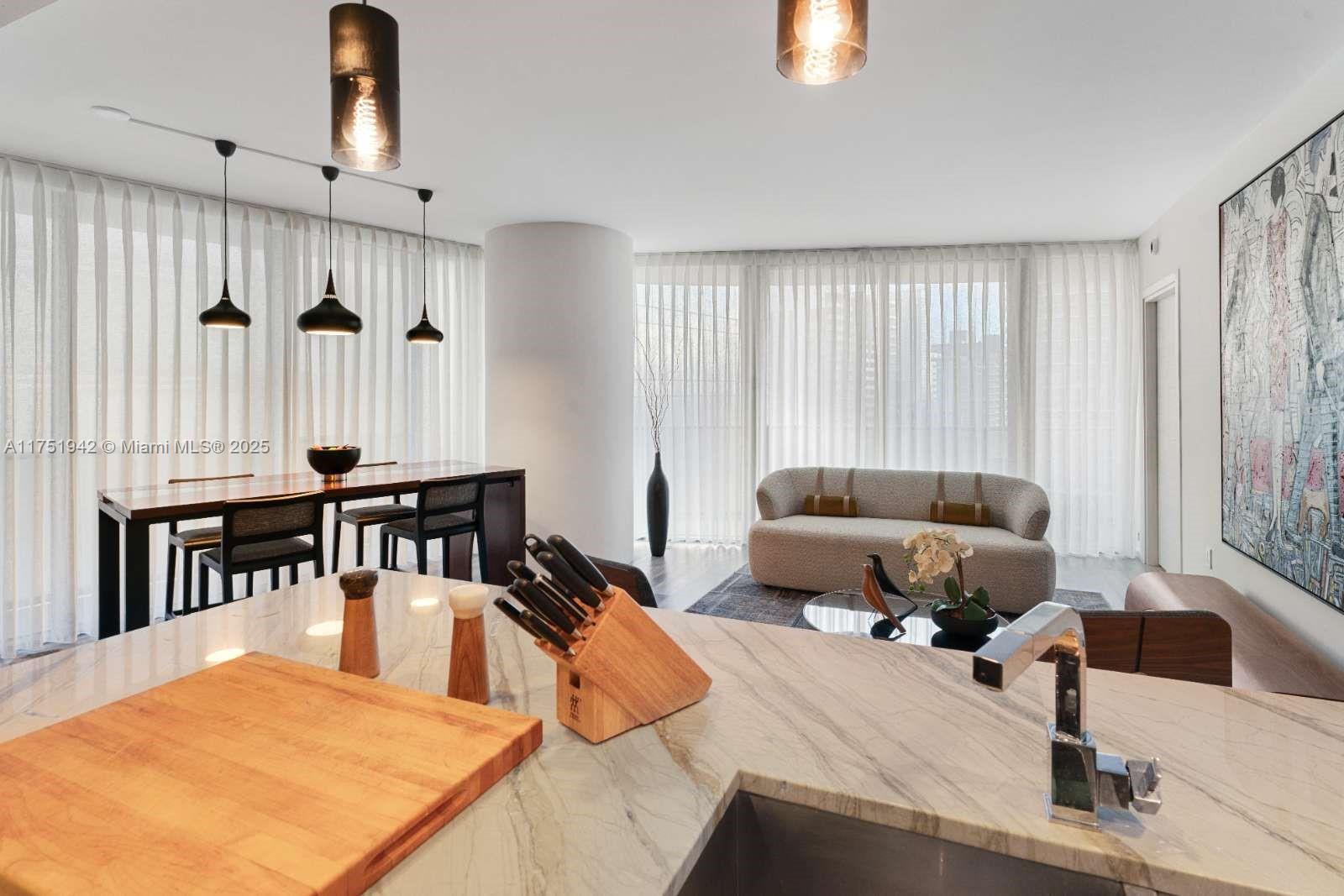 801 S Miami Ave #3804, Miami FL 33130