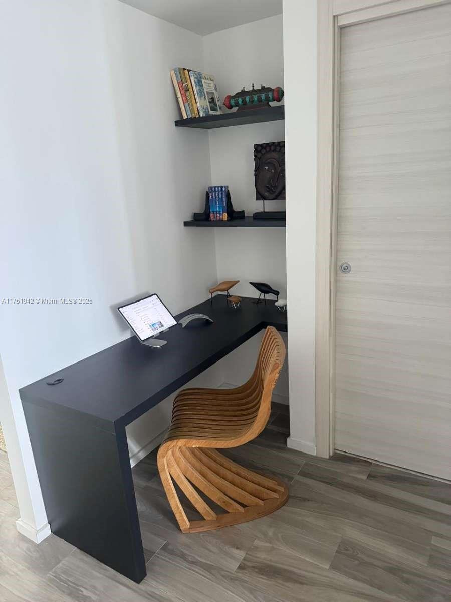 801 S Miami Ave #3804, Miami FL 33130