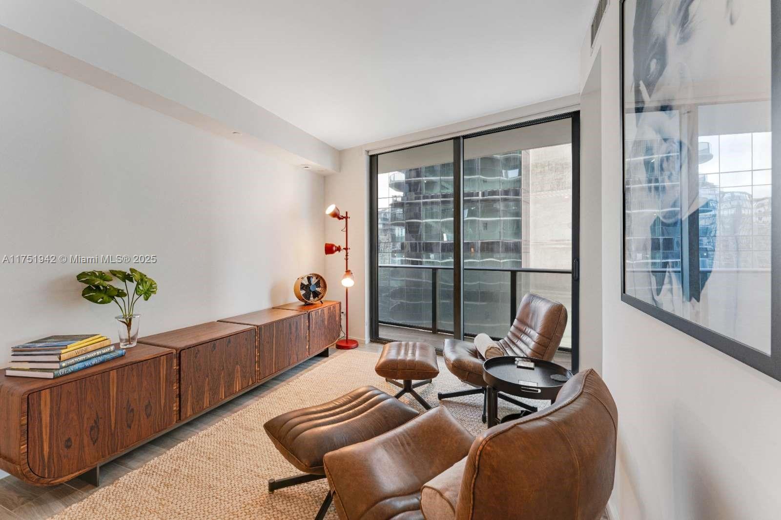 801 S Miami Ave #3804, Miami FL 33130