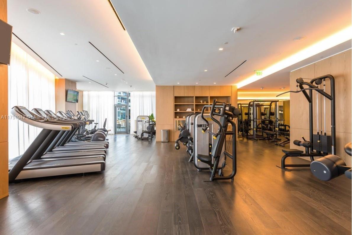 801 S Miami Ave #3804, Miami FL 33130