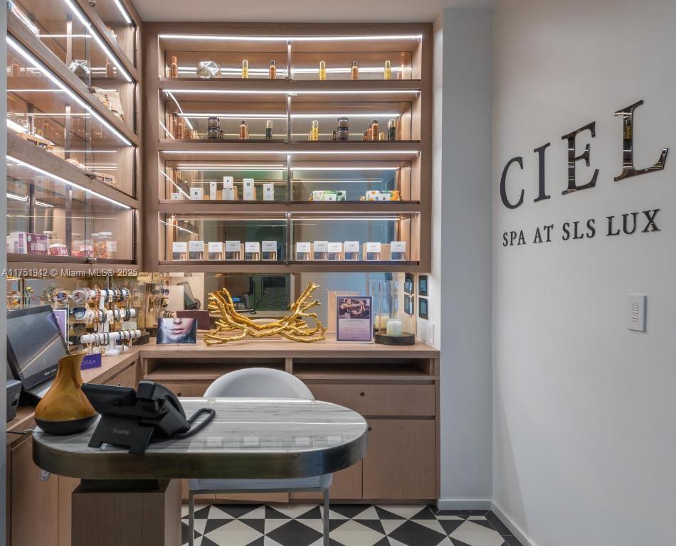 801 S Miami Ave #3804, Miami FL 33130